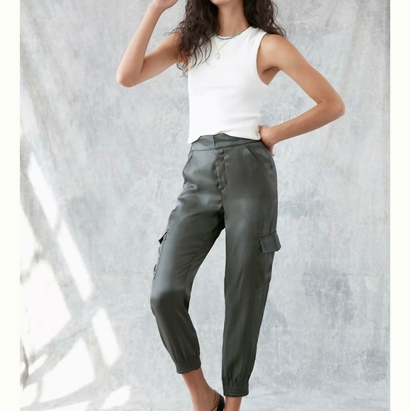 Anthropologie Pants - Anthropologie Shimmer Cargo Jogger pants